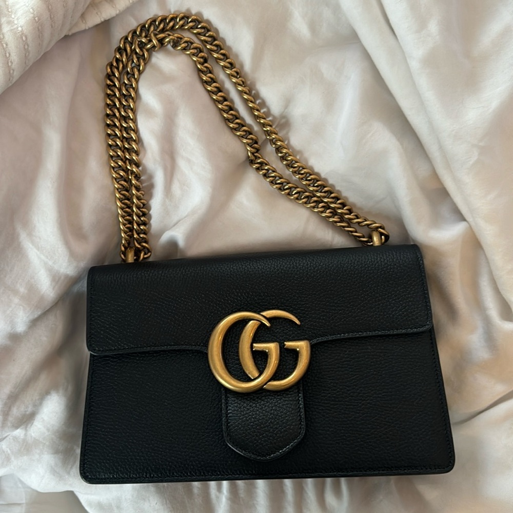 Gucci black marmont adjustable shoulder bag